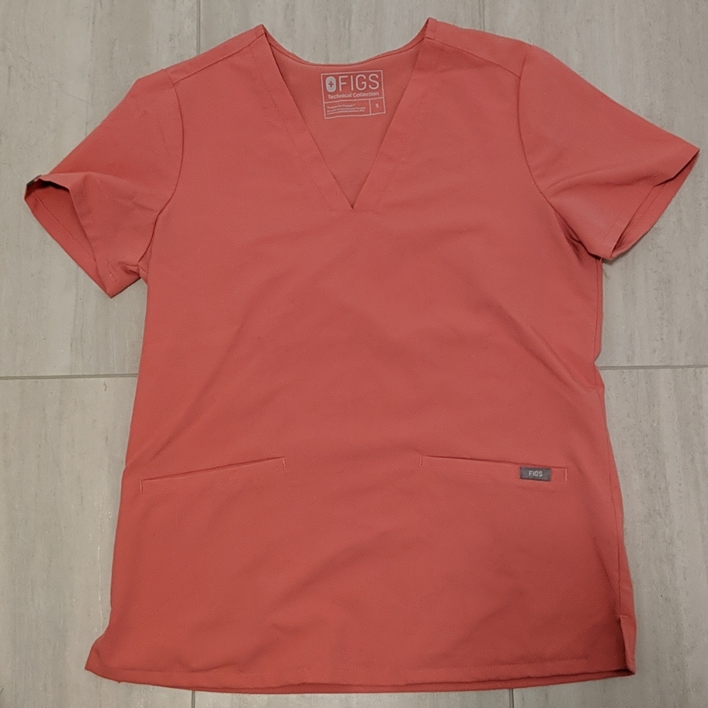 Figs Casma Top in Pink